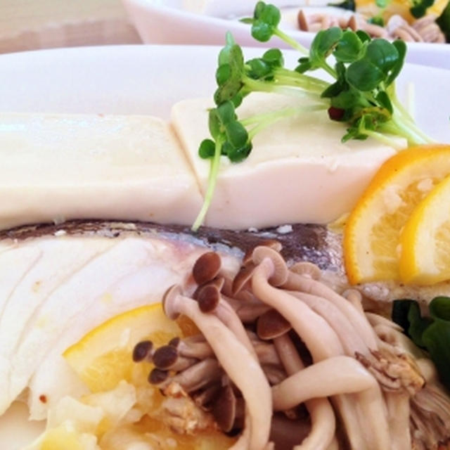 塩レモン!!んじゃ〜塩麹レモン作ってみよっと♪