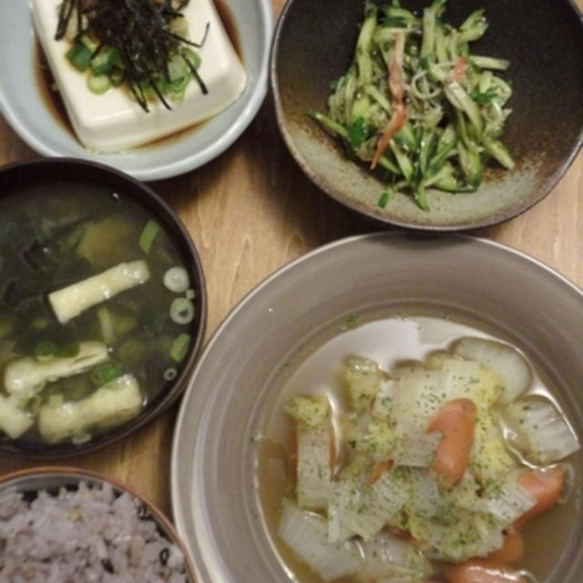 [ごはんとおかず]ソーセージと白菜のコンソメ煮とか