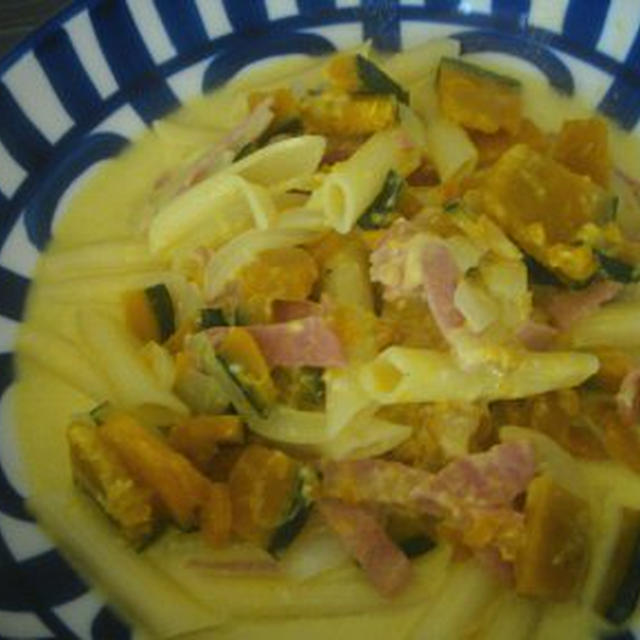 かぼちゃと粉チーズのクリームソースパスタ