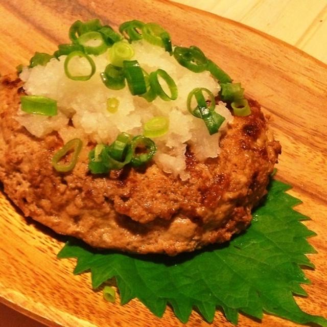シャキシャキれんこんと豆腐の和風ハンバーグ