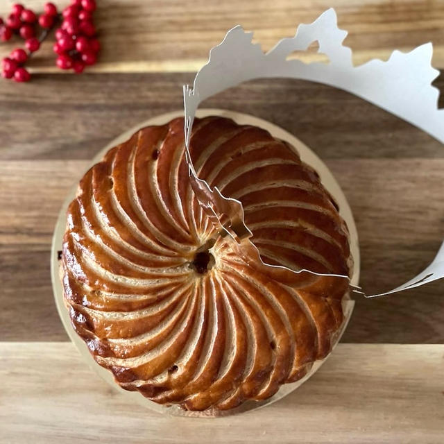 【パリの美味しいもの】Galette des rois