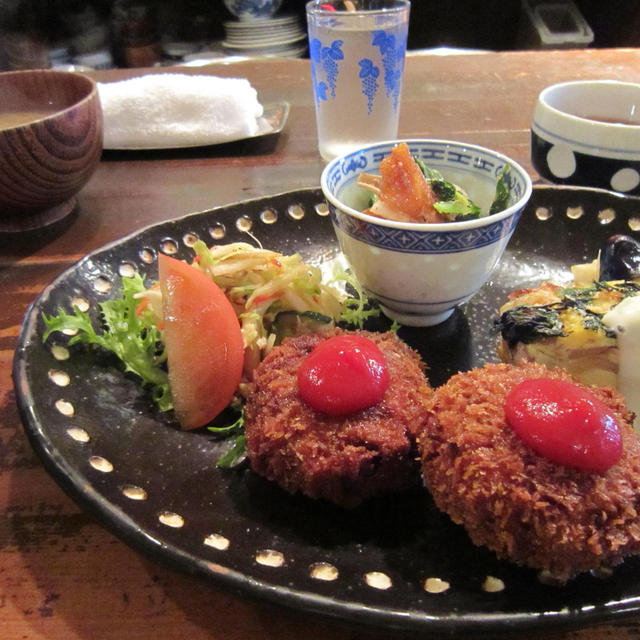 新町「Room Cafe ロカ」