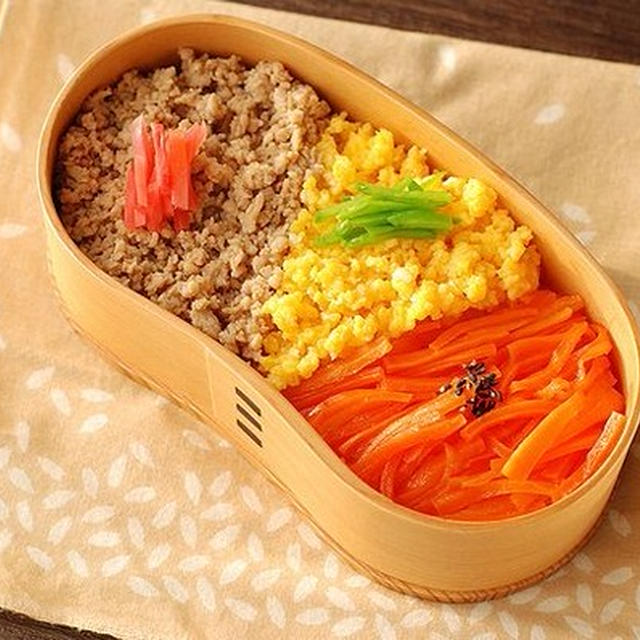 ◆３色そぼろ丼弁当