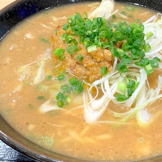 越後川口SA上り　辛味噌らーめん　煮魚定食