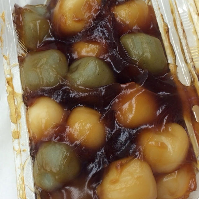 クセになるぅ〜❤︎草餅みたらし団子