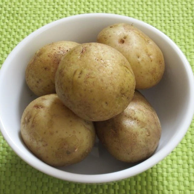 ＜イギリス料理・レシピ＞ ふかしジャガイモ【Steamed Potatoes】