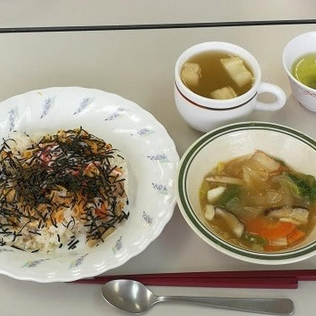 3月の献立ちらしずしとアイデアケーキ