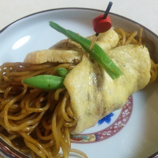 マルちゃん焼きそば＊おつまみレシピ＊　＜舞茸・豚キムチ・焼きそば・あぶらげ包み＞　　（キッチンラボ）