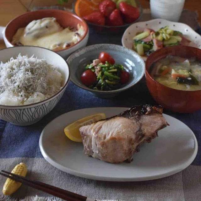 手をみて叫ばれた！…朝ごはんとおべんとー。