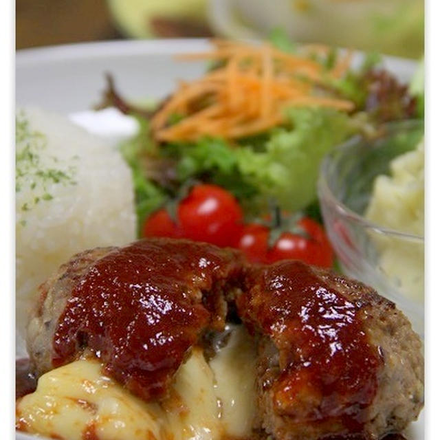うまソースで山本ゆりさんのチーズインなすバーグ。
