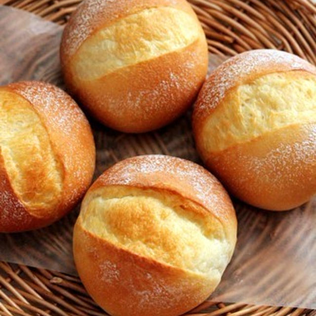あいりおーさんレシピ「シンプル手ごねパン」