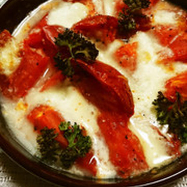 モッツアレラチーズのトマト焼き