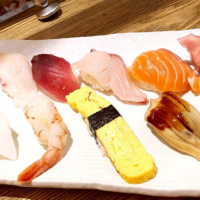 小ぶりにはなったけどデカネタのお寿司