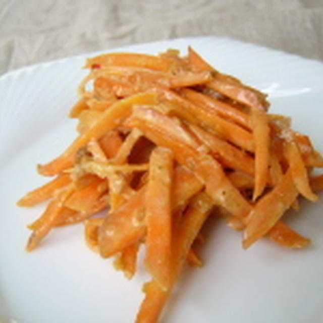 きのうのおつまみ　　にんじんサラダ　マヨネーズみそ