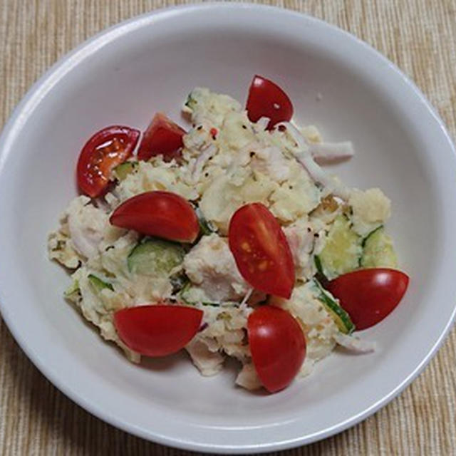 蒸し鶏入りポテトサラダ