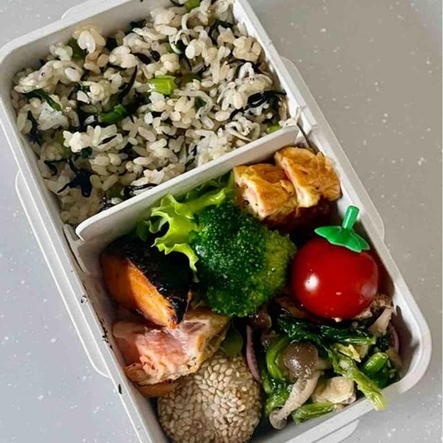 今日のスポーツ弁当！朝から練習です！！