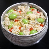 【ぎふベジ】山椒香る冷凍豆腐と枝豆の白麻婆風丼。