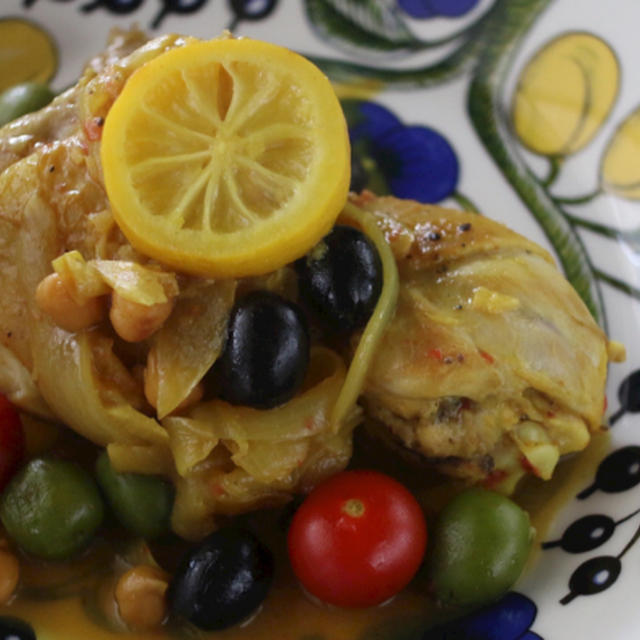 ７月のお料理レッスンは、「骨付き鶏肉のモロッコ風煮込み」オンラインレッスンもあります。