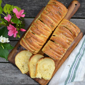 Rosemary Garlic Pull Apart Bread ローズマリーガーリックプルアパートブレッド