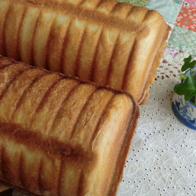 おひさしぶりぶり～トヨ型で食パン