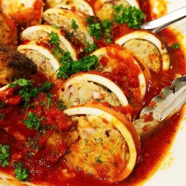 イカの肉詰めトマトソース