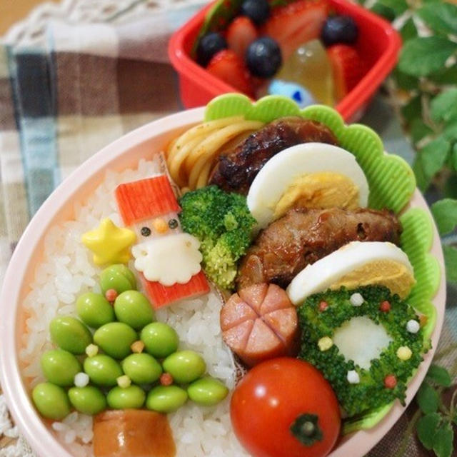 キャラ弁☆クリスマスツリーとミニサンタのお弁当