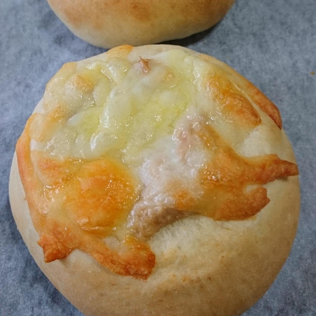 ツナマヨチーズパン