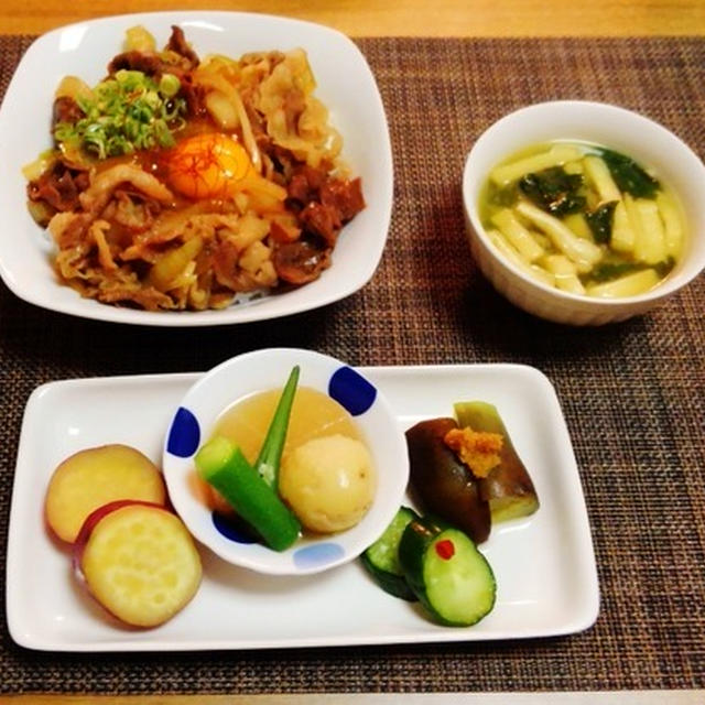 肉系の丼がつづいた・・・牛丼♪・・♪