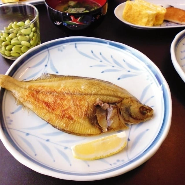 生若芽と湯葉のお味噌汁の和食ごはん