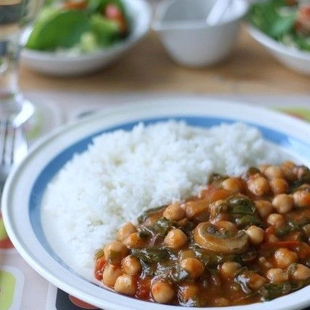 ひよこ豆とスイスチャードのトマト煮