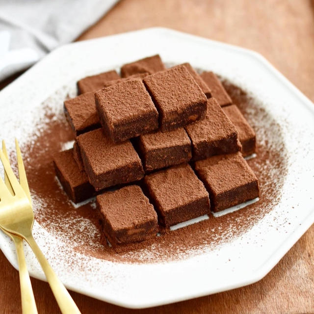 バレンタインは濃厚な生チョコを作りました。