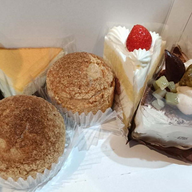 仕事終わったらケーキありました