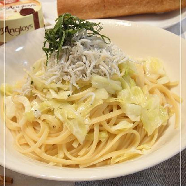 シラスとキャベツのパスタ＆ブロッコリーとシーチキンの蒸し物
