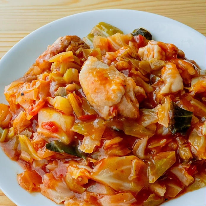 鶏肉＆トマトの人気レシピ18選。煮物から炒め物までチェックの画像