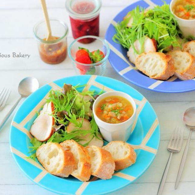バゲットで朝ごはんプレート＆スモークチキン♪
