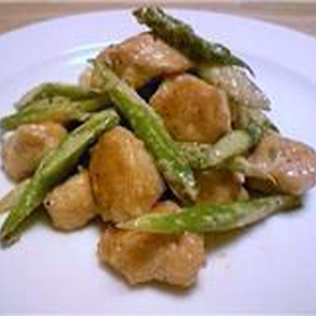 鶏胸肉とアスパラの醤油マヨ風味♪