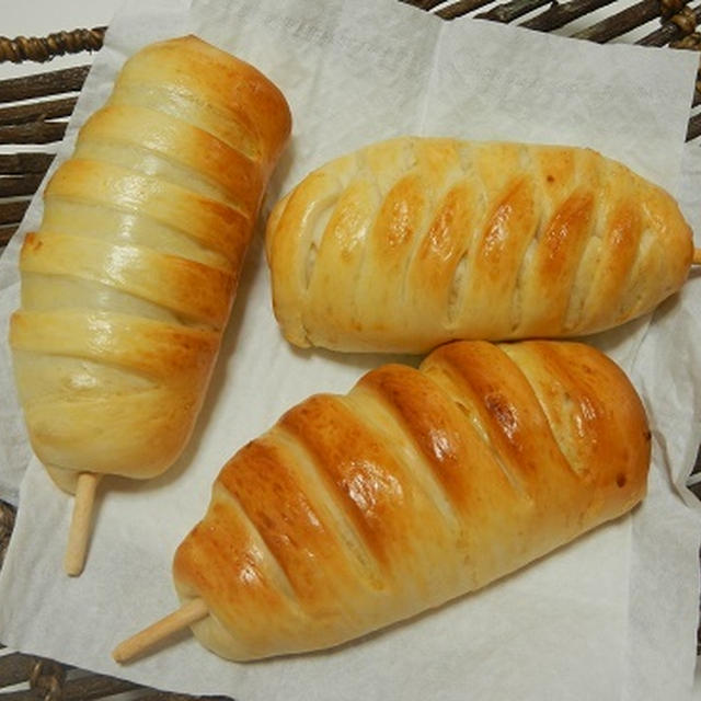 カレーパンとカレーウインナーパン