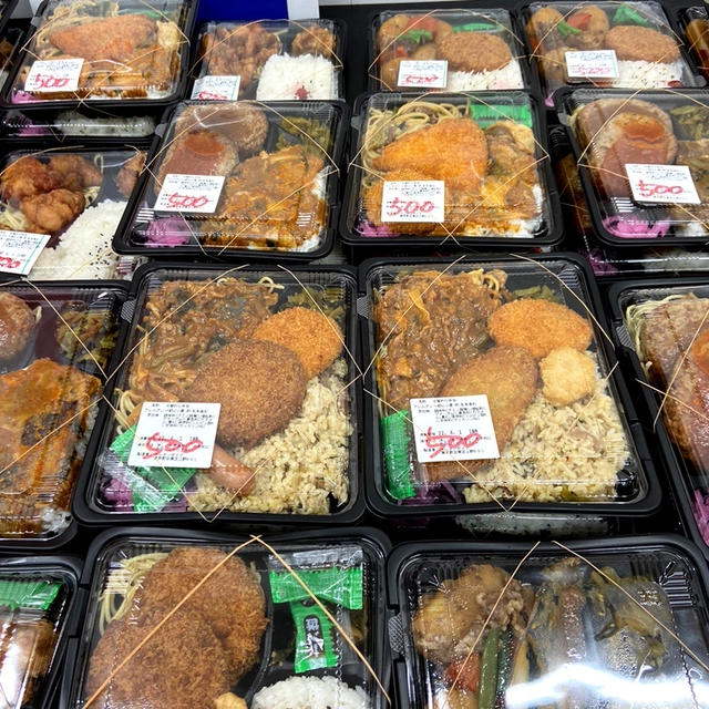 話題のデカ盛り弁当＠キッチンダイブ、御徒町