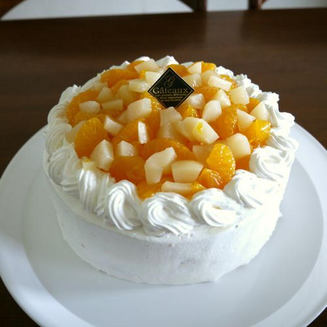 【動画あり】缶詰de簡単デコ☆みかんと白桃のデコレーションケーキ♪