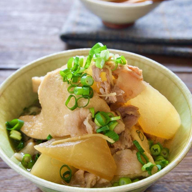 豚バラの旨みがジュワー!大根と油揚げの煮物＊子どもと食べる冬のおかず