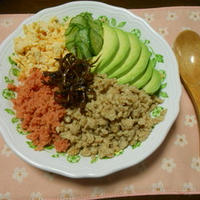 マルチチョッパーで作る「鶏そぼろ丼」☆