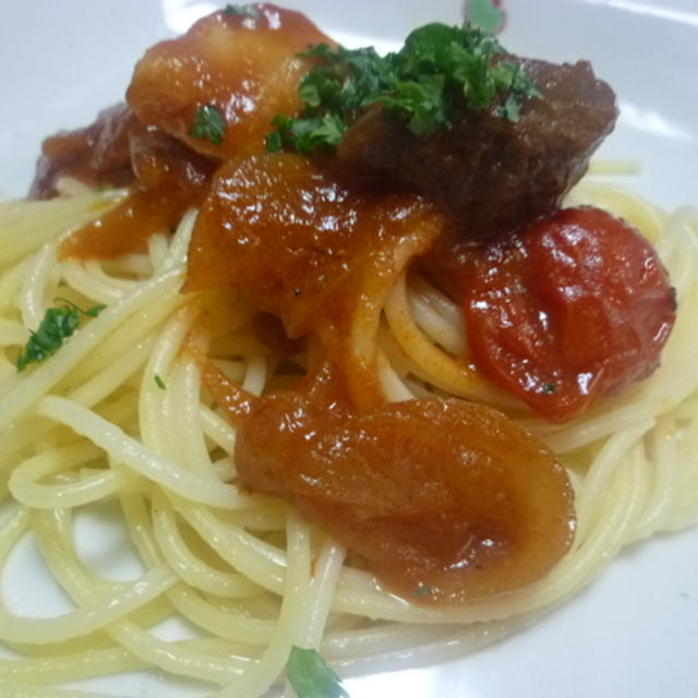 牛すね肉のトマトソースＤＥパスタ