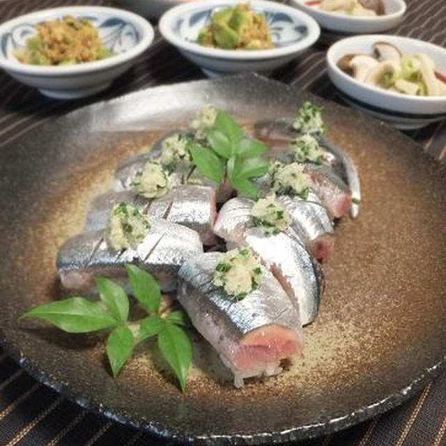 秋刀魚のにぎり寿司とアボカドのキムチ納豆和え♪豊作のシークヮサー