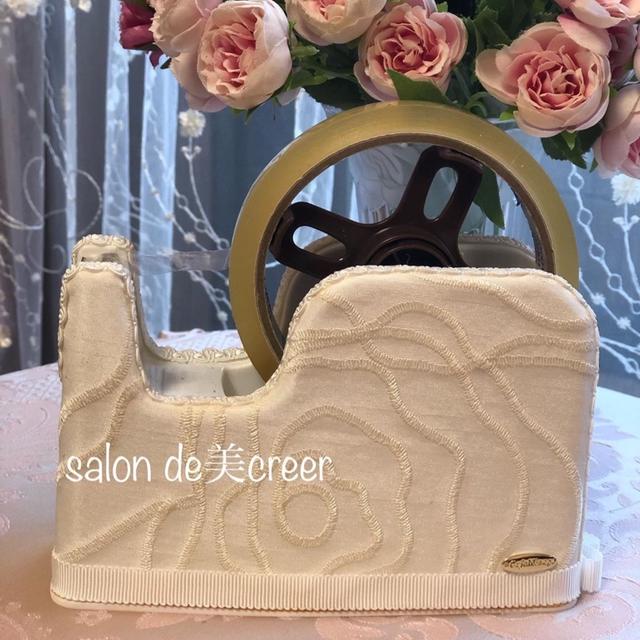 講師さま発行テキストもあります♡ᐝテープカッターはsalon de 美 creerの先生よ...
