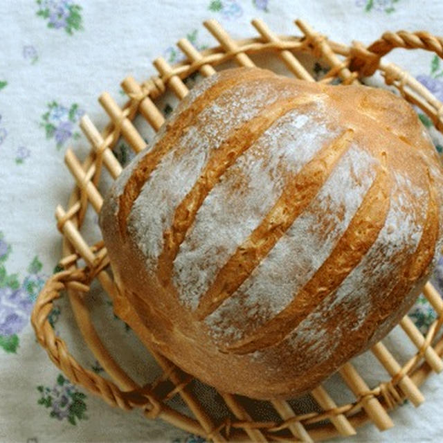 たまごパン・雑穀パン　（自家製酵母）