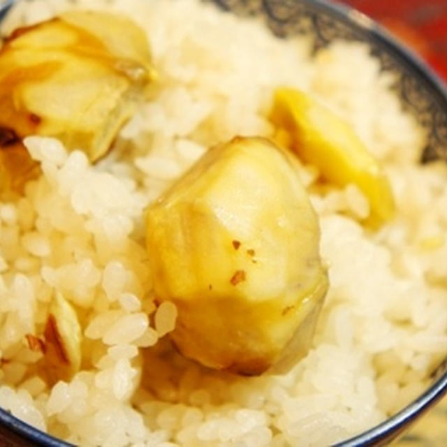 栗といえばやはり、定番のほっ栗、栗ご飯、南瓜と黒豆のいとこ煮、そうめんカボチャの白和え