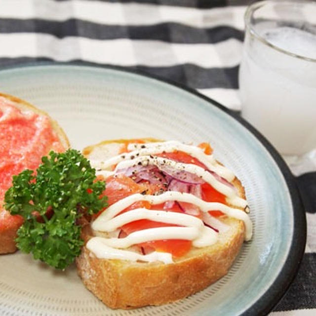 スモークサーモンのチーズかけサンド＆今日の１品♪