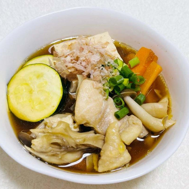 【アンバサダー×にんべんの共創商品「あとのせ鰹節が香る鍋つゆ」】