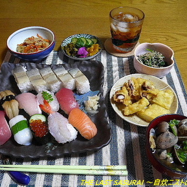 【夕食】握り寿司盛り合わせ＆ばってら・惣菜天ぷら ・れんこんきんぴら…