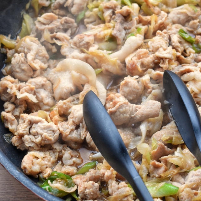 【材料2つ】♡甘辛最強♡黄金比de簡単♡豚こまと長ネギのすき焼き風炒め♡レシピあり♡